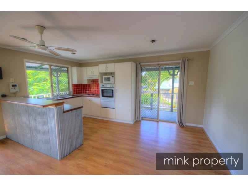 9 Nungo Street, Pacific Paradise QLD 4564