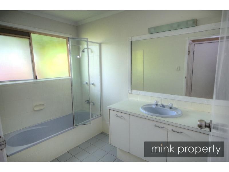 9 Nungo Street, Pacific Paradise QLD 4564