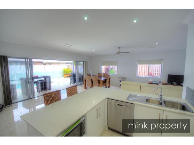 12 Yucca Court, BRIGHTWATER, Mountain Creek QLD 4557