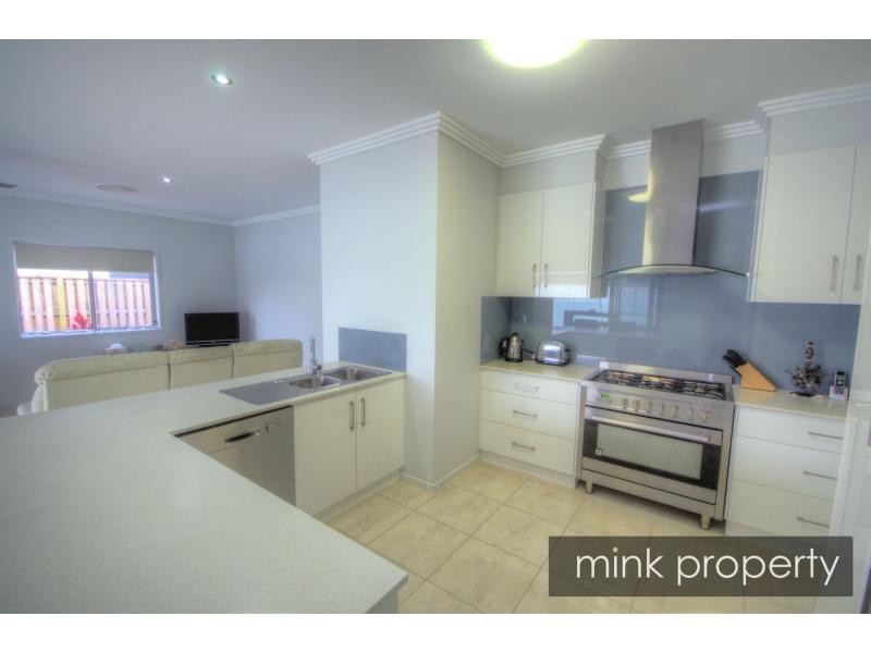 12 Yucca Court, BRIGHTWATER, Mountain Creek QLD 4557