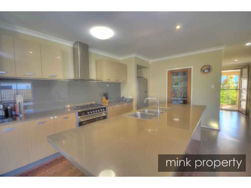 11 Yucca Court, BRIGHTWATER, Mountain Creek QLD 4557