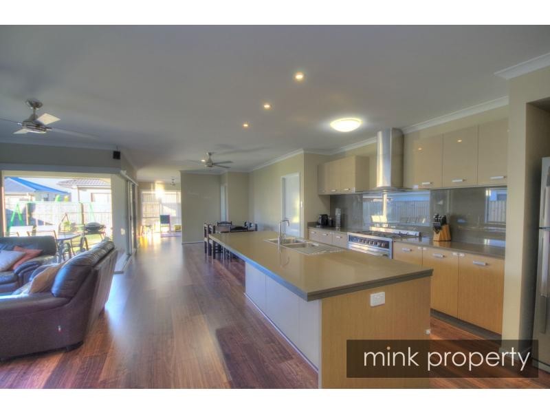 11 Yucca Court, BRIGHTWATER, Mountain Creek QLD 4557