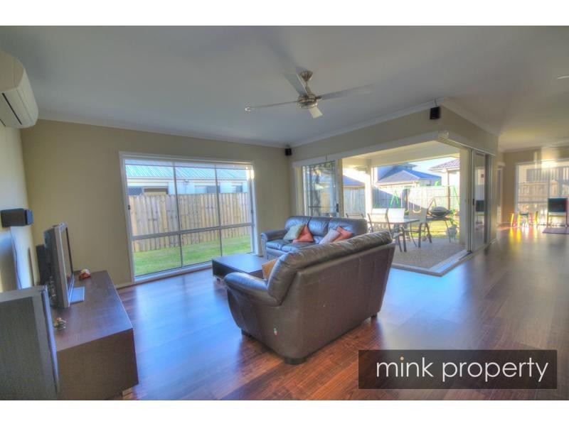 11 Yucca Court, BRIGHTWATER, Mountain Creek QLD 4557