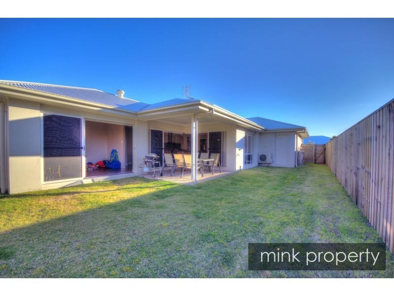 11 Yucca Court, BRIGHTWATER, Mountain Creek QLD 4557