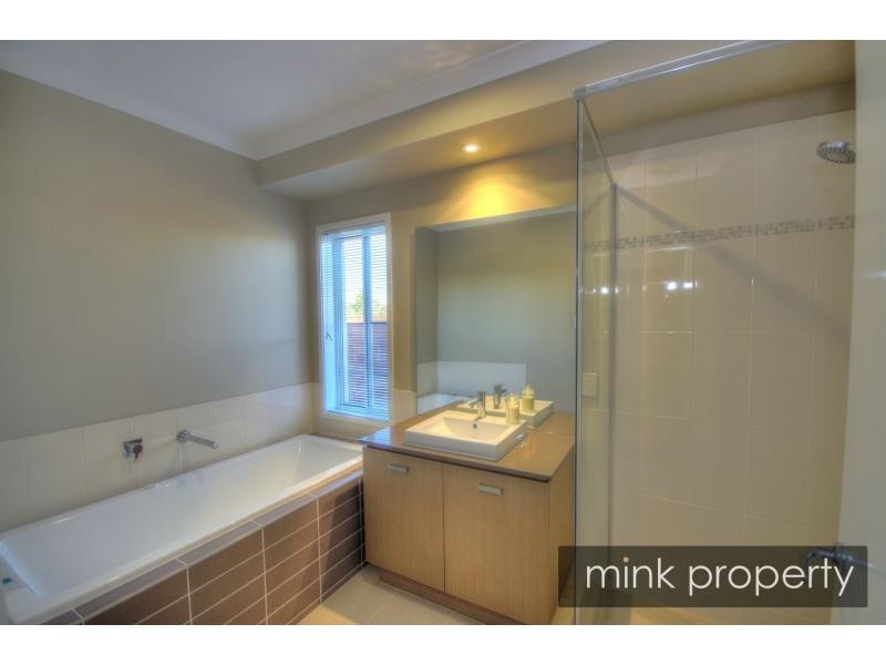 11 Yucca Court, BRIGHTWATER, Mountain Creek QLD 4557