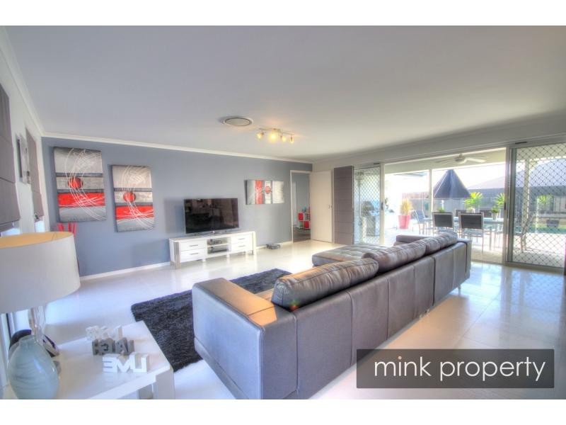 3 Flindersia Place, BRIGHTWATER, Mountain Creek QLD 4557