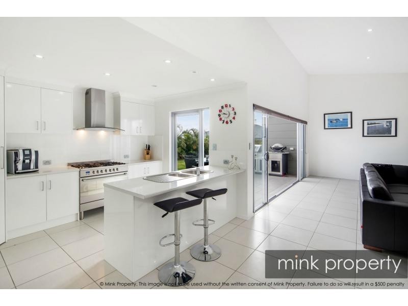 13 Cable Crescent, BRIGHTWATER, Mountain Creek QLD 4557