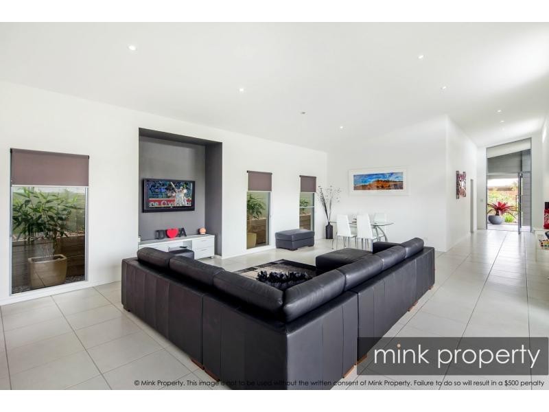 13 Cable Crescent, BRIGHTWATER, Mountain Creek QLD 4557