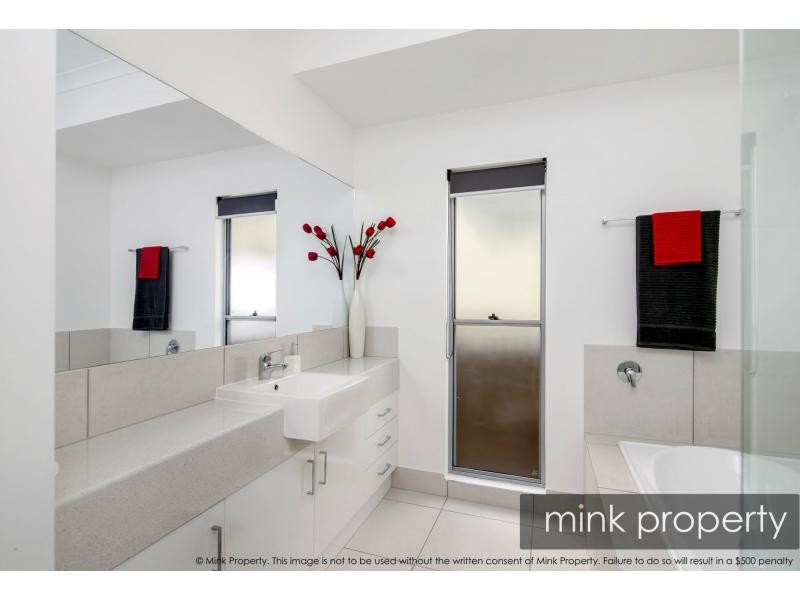 13 Cable Crescent, BRIGHTWATER, Mountain Creek QLD 4557