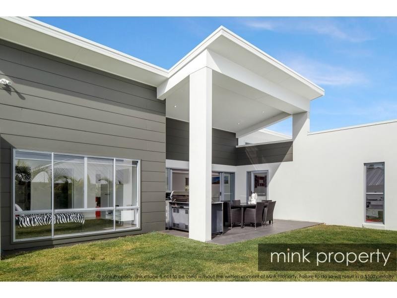 13 Cable Crescent, BRIGHTWATER, Mountain Creek QLD 4557