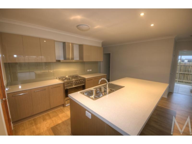 41 TIBOUCHINA STREET, BRIGHTWATER, Mountain Creek QLD 4557