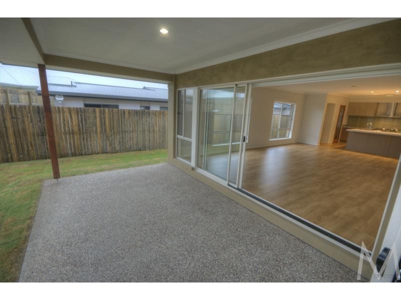 41 TIBOUCHINA STREET, BRIGHTWATER, Mountain Creek QLD 4557