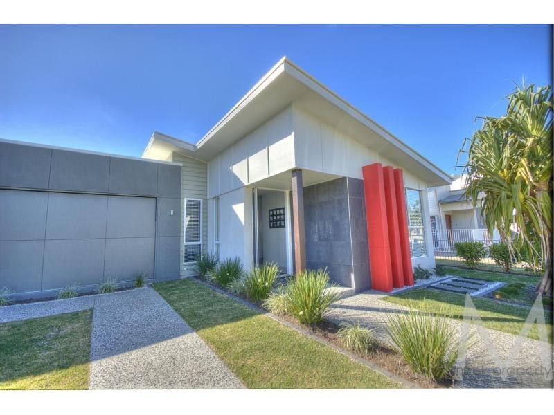 12 SWEEP COURT, BIRTINYA ISLAND, Birtinya QLD 4575