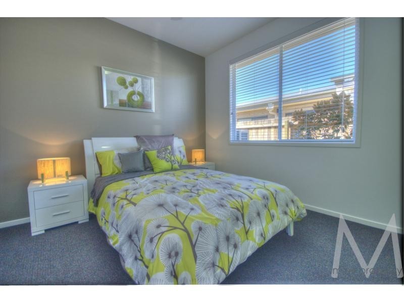 12 SWEEP COURT, BIRTINYA ISLAND, Birtinya QLD 4575