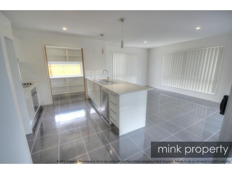 22 Bribie Place, BRIGHTWATER, Mountain Creek QLD 4557