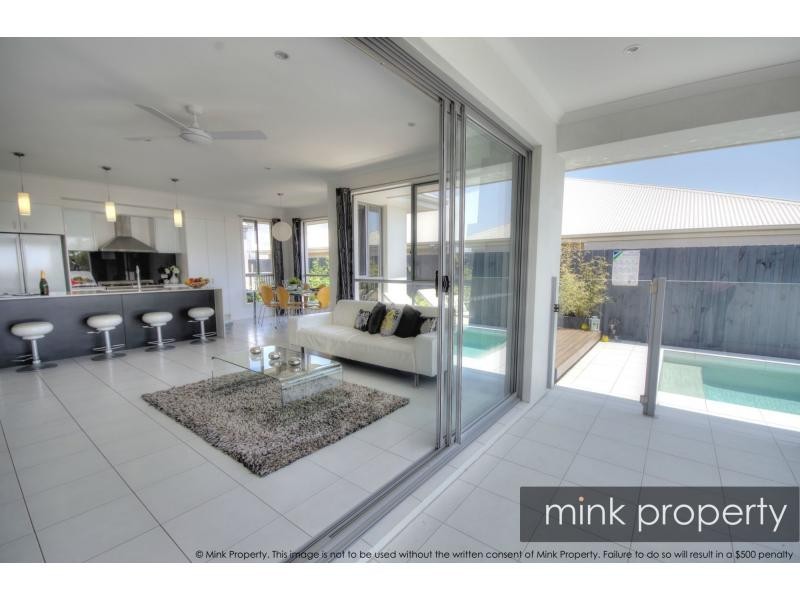 19 Galah Place, BRIGHTWATER, Mountain Creek QLD 4557