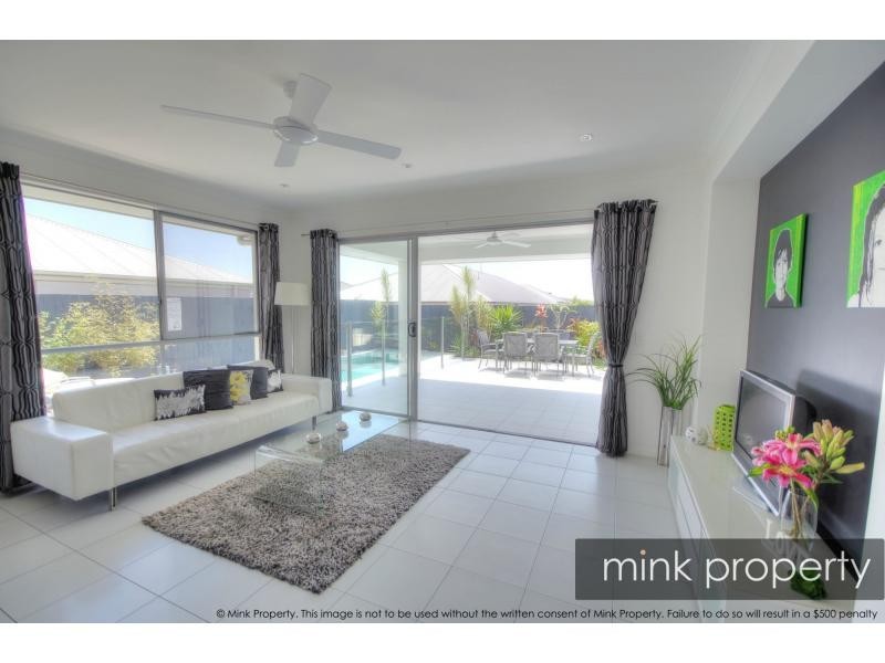 19 Galah Place, BRIGHTWATER, Mountain Creek QLD 4557