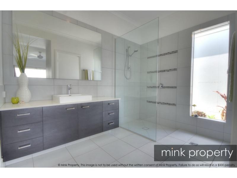 19 Galah Place, BRIGHTWATER, Mountain Creek QLD 4557