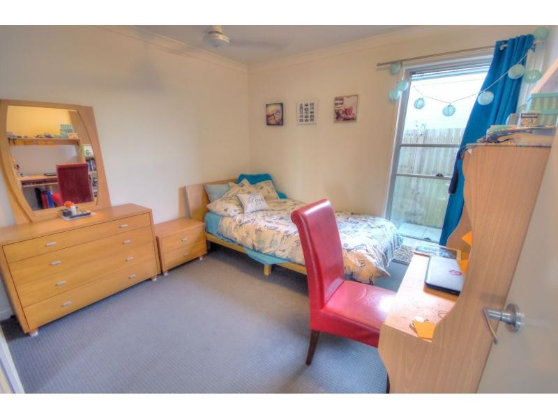 1/8 Holloway Street, BRIGHTWATER, Mountain Creek QLD 4557