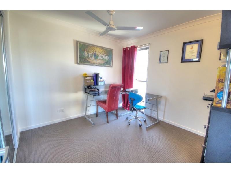 1/8 Holloway Street, BRIGHTWATER, Mountain Creek QLD 4557