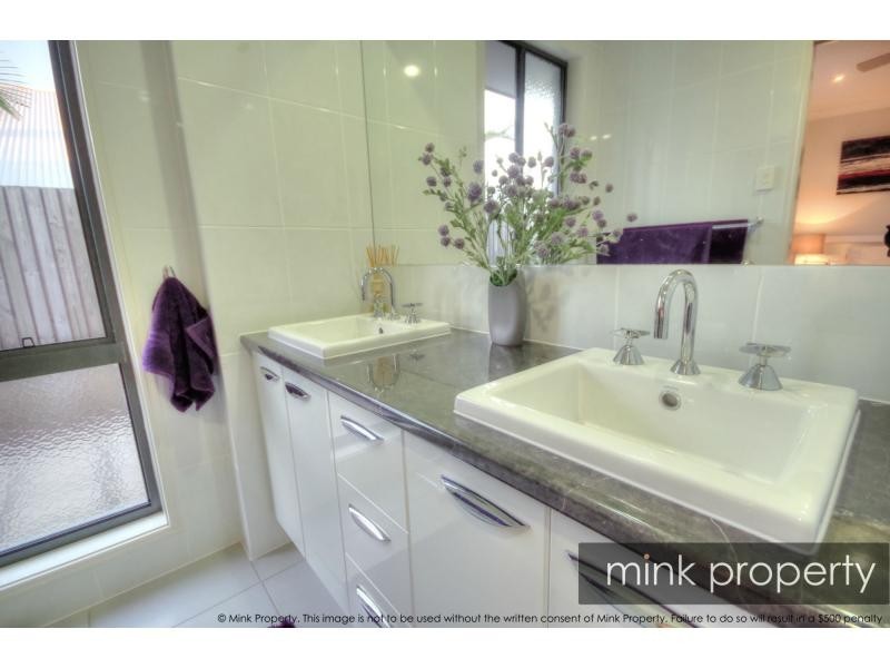 9 Myrtle Place, BRIGHTWATER, Mountain Creek QLD 4557