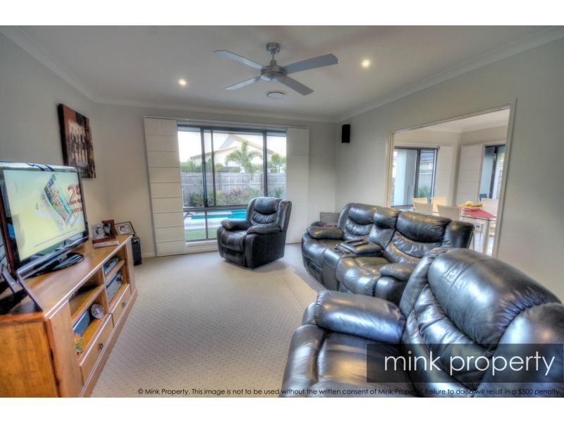 9 Myrtle Place, BRIGHTWATER, Mountain Creek QLD 4557