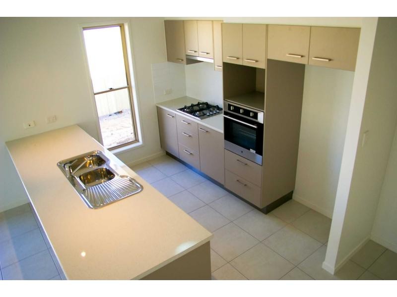 5 Warrego Street, Bellflower Estate, Sippy Downs QLD 4556