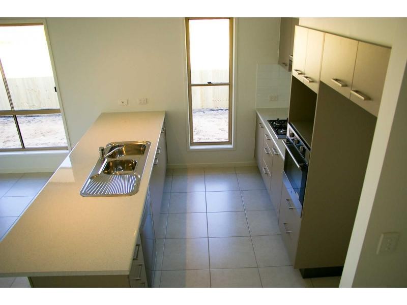 5 Warrego Street, Bellflower Estate, Sippy Downs QLD 4556