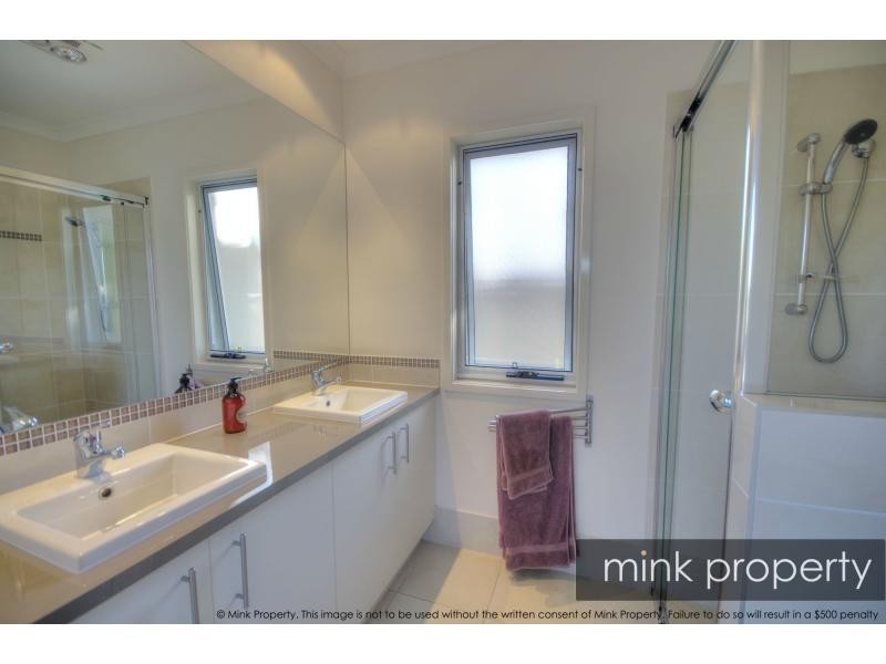 1 MYRTLE Place, BRIGHTWATER, Mountain Creek QLD 4557