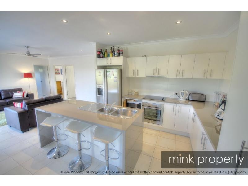 1 MYRTLE Place, BRIGHTWATER, Mountain Creek QLD 4557