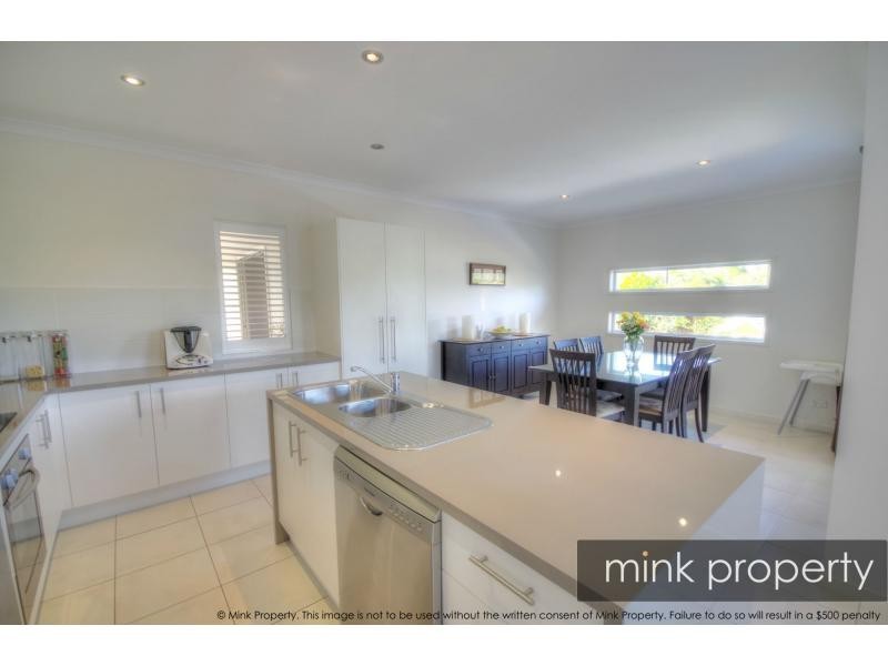 1 MYRTLE Place, BRIGHTWATER, Mountain Creek QLD 4557