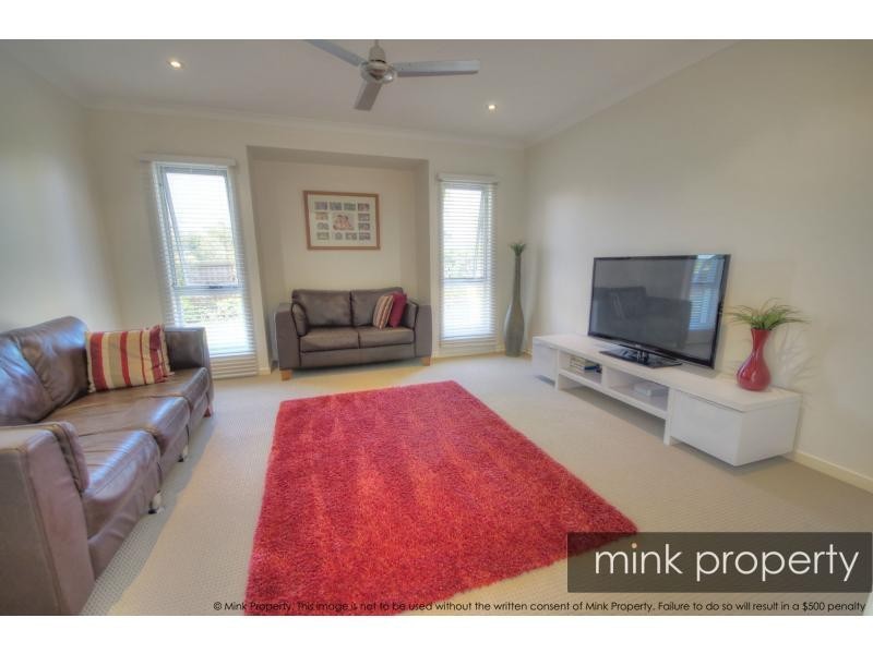 1 MYRTLE Place, BRIGHTWATER, Mountain Creek QLD 4557