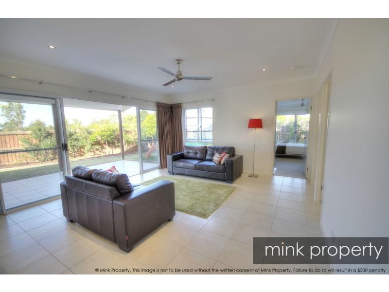 1 MYRTLE Place, BRIGHTWATER, Mountain Creek QLD 4557