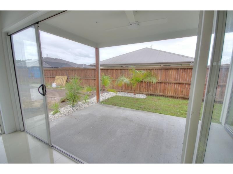 73 Foxtail Circuit, BRIGHTWATER, Mountain Creek QLD 4557