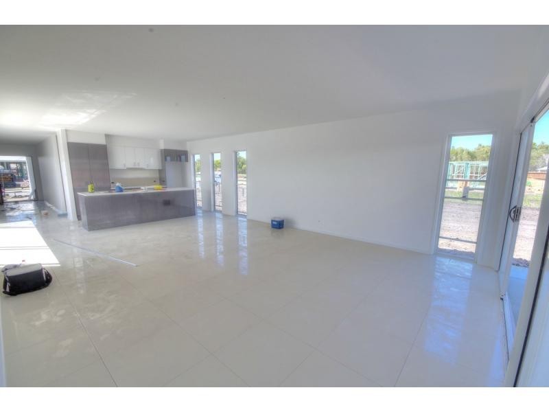 73 Foxtail Circuit, BRIGHTWATER, Mountain Creek QLD 4557