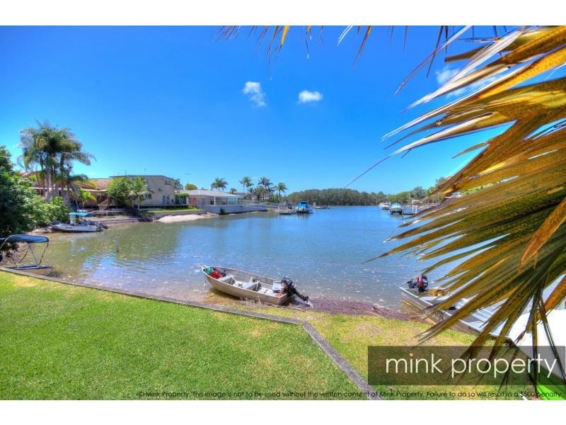 Unit 4/111 Bundilla Boulevard, Mountain Creek QLD 4557