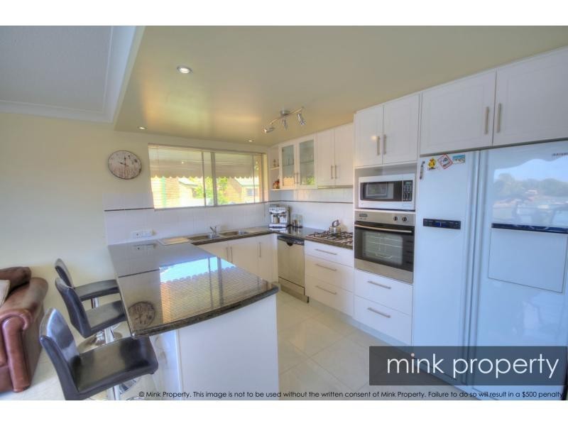 Unit 4/111 Bundilla Boulevard, Mountain Creek QLD 4557