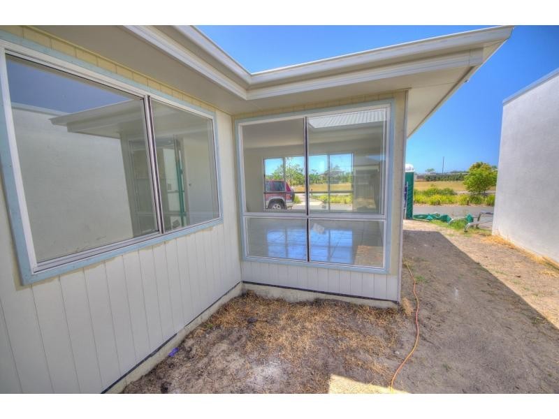 9 Genoa Circuit, BIRTINYA ISLAND, Birtinya QLD 4575