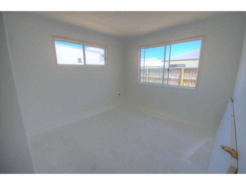 9 Genoa Circuit, BIRTINYA ISLAND, Birtinya QLD 4575
