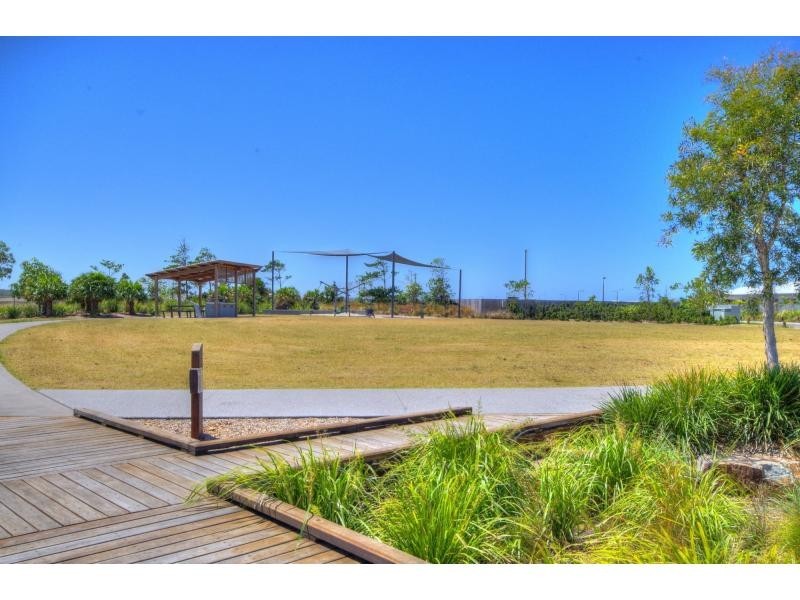 9 Genoa Circuit, BIRTINYA ISLAND, Birtinya QLD 4575