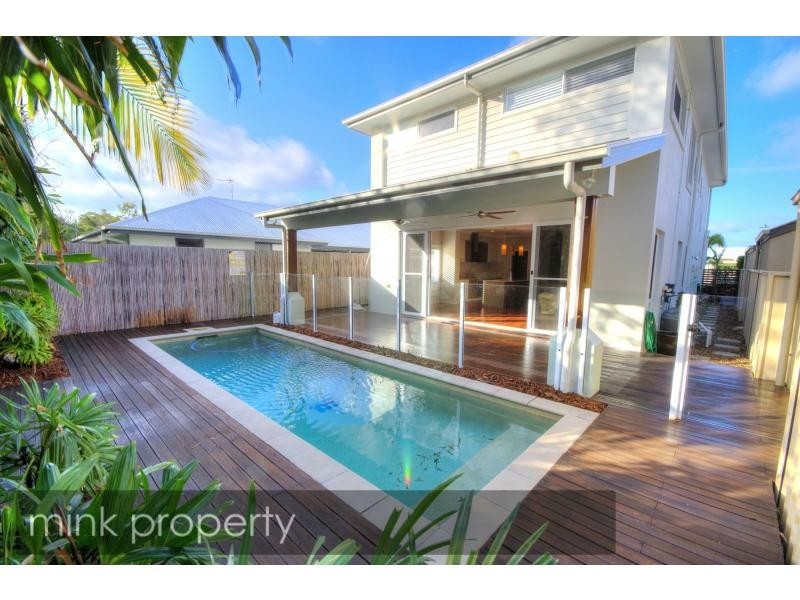 14 JERSEY Place, Kawana Island QLD 4575