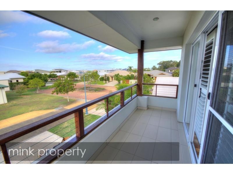 14 JERSEY Place, Kawana Island QLD 4575