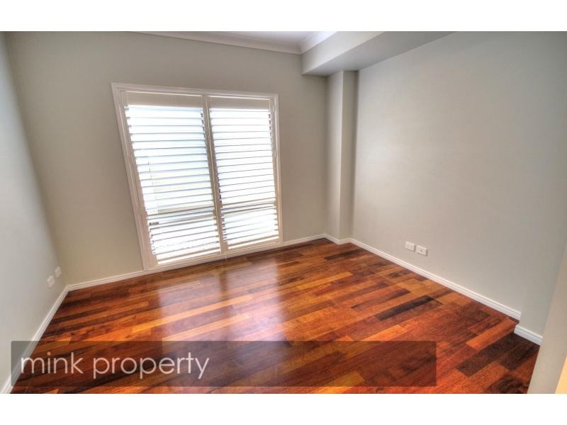 14 JERSEY Place, Kawana Island QLD 4575