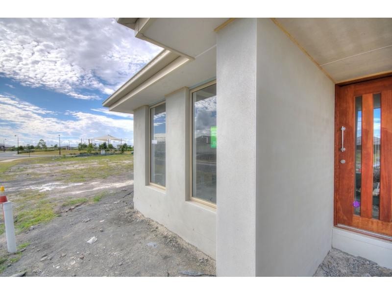 42 Coonoowrin Crescent, BRIGHTWATER, Mountain Creek QLD 4557