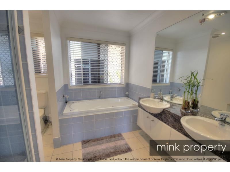 3 Sardinia Place, Kawana Island QLD 4575