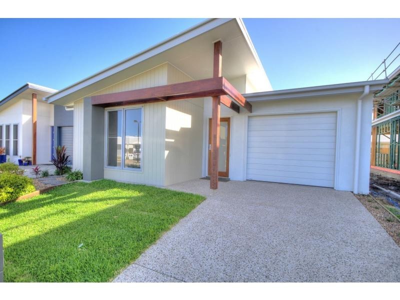 24 Carlisle Circuit, BRIGHTWATER, Mountain Creek QLD 4557