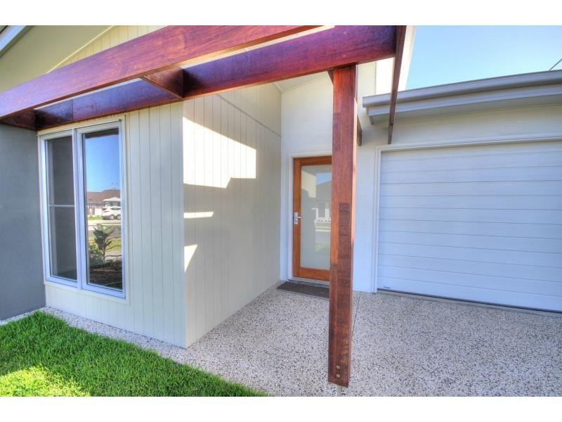 24 Carlisle Circuit, BRIGHTWATER, Mountain Creek QLD 4557