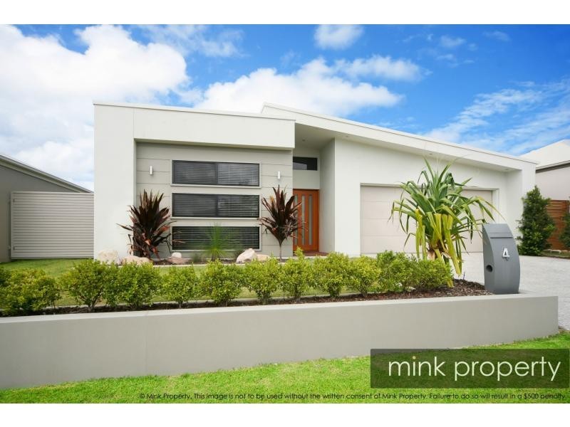 4 Blue Fin Circuit, BRIGHTWATER, Mountain Creek QLD 4557