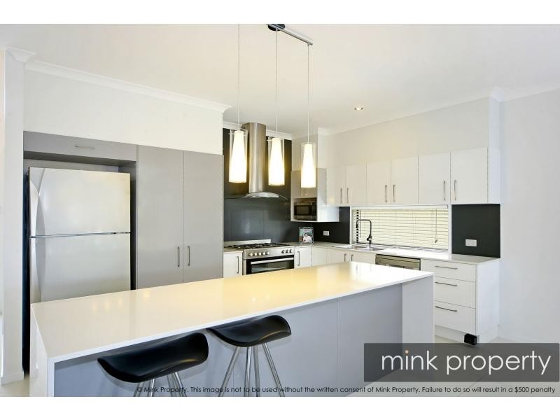 4 Blue Fin Circuit, BRIGHTWATER, Mountain Creek QLD 4557