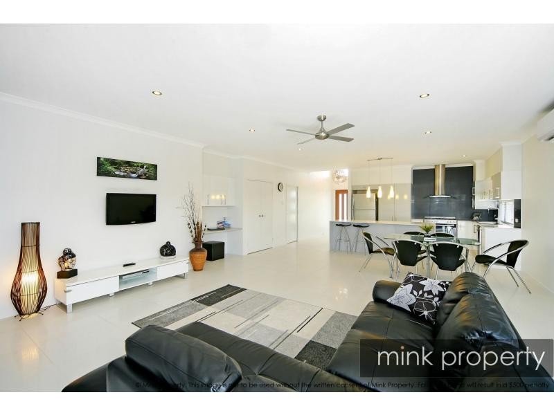 4 Blue Fin Circuit, BRIGHTWATER, Mountain Creek QLD 4557